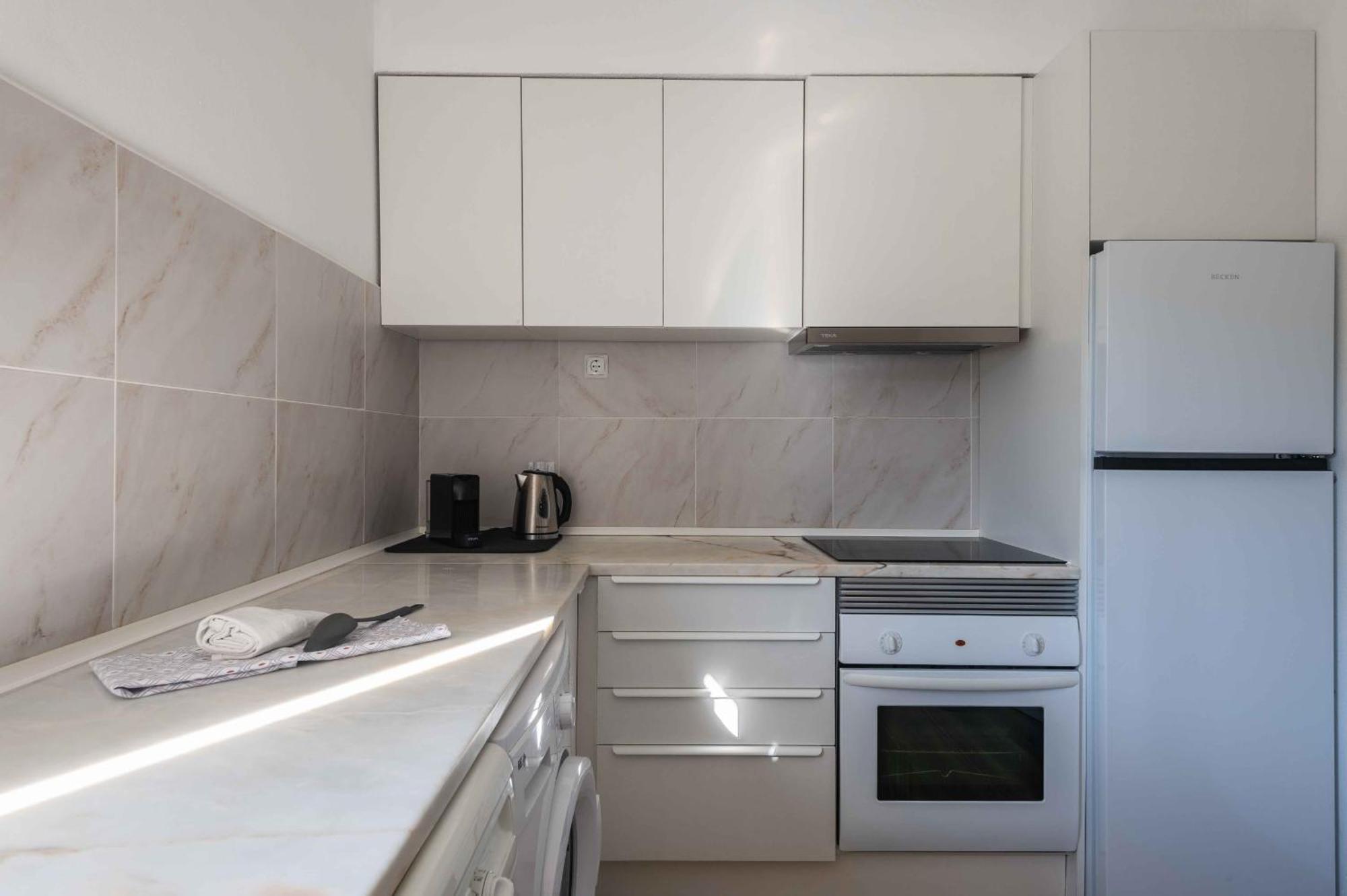 Salgados 1 Bedroom Apartment - 500M From The Beach Guia  Exterior foto